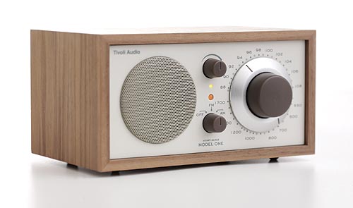 Model One di Henry Kloss, la radio è vintage e di qualità