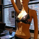 Ricarica il tuo iPod con l'elettrobikini